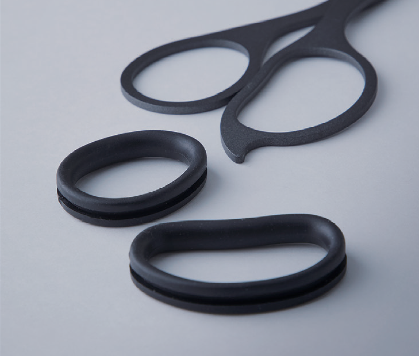 Hikigiri Slim Scissors for Delicate Cutting Dark Gray