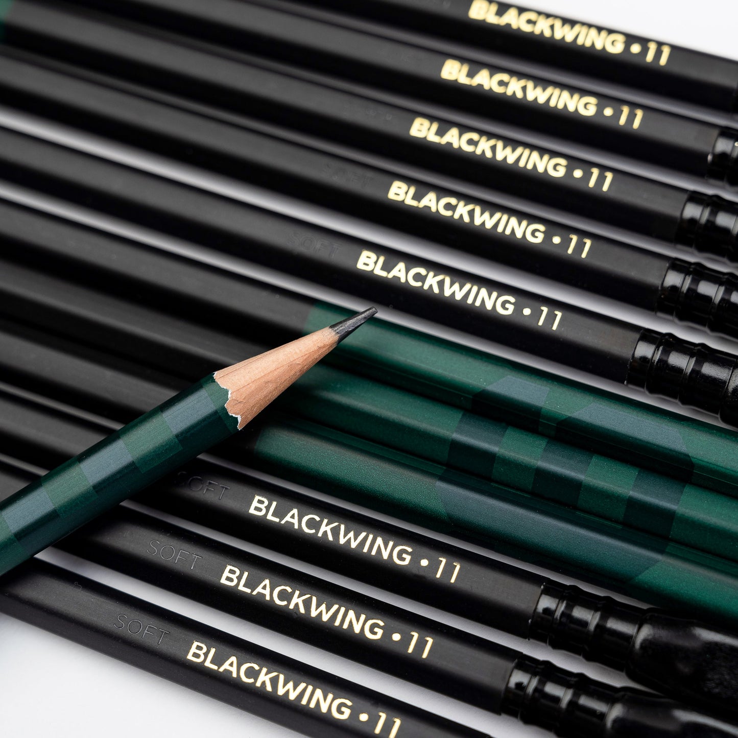 Blackwing Vol. 11