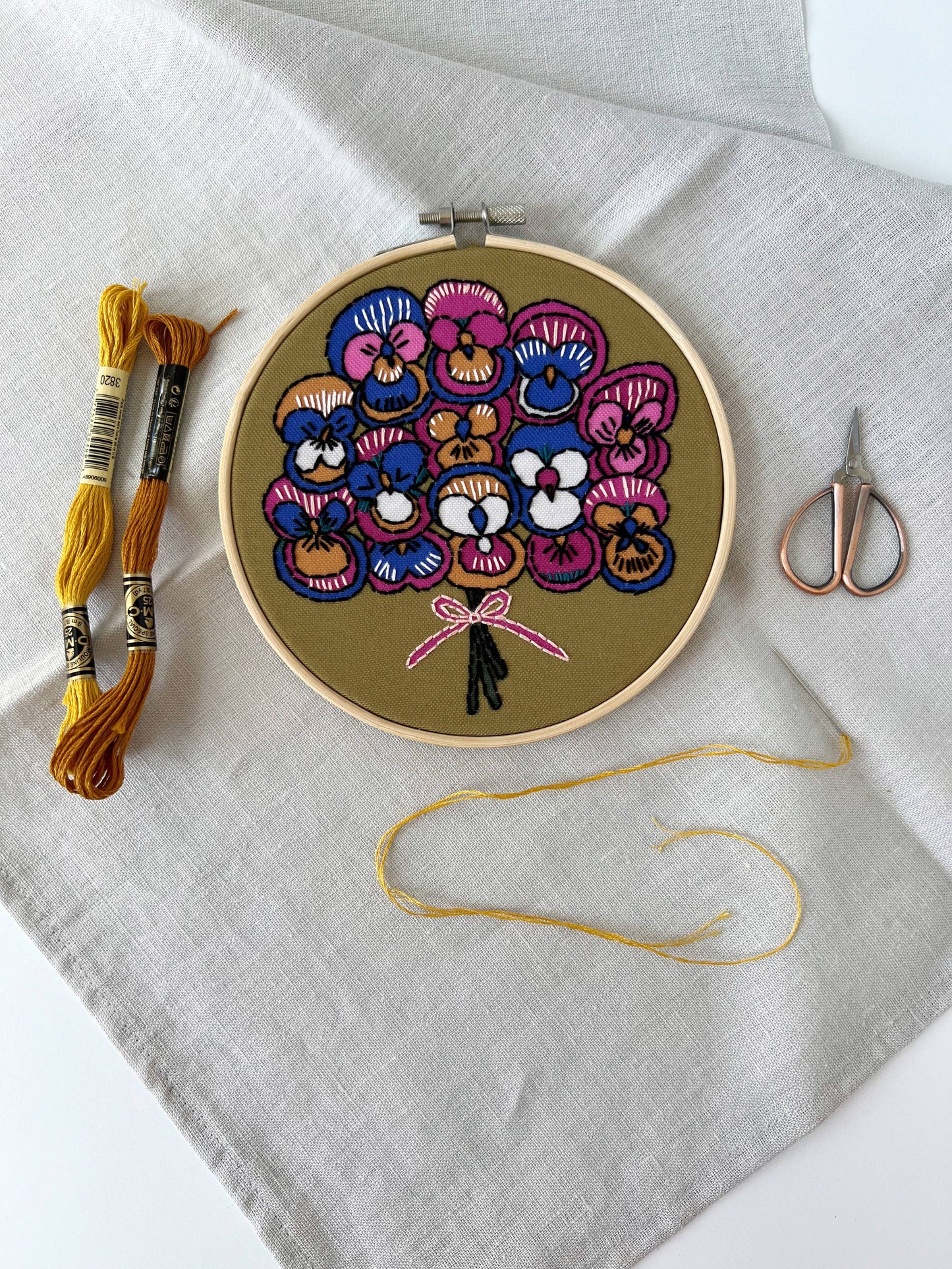 Rikrack Pansy Embroidery Kit