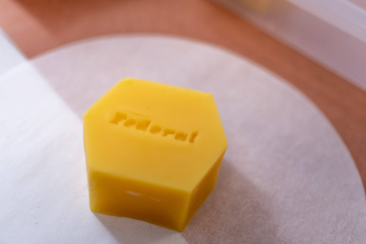 Federal Color Pure Yellow Beeswax, 80 g