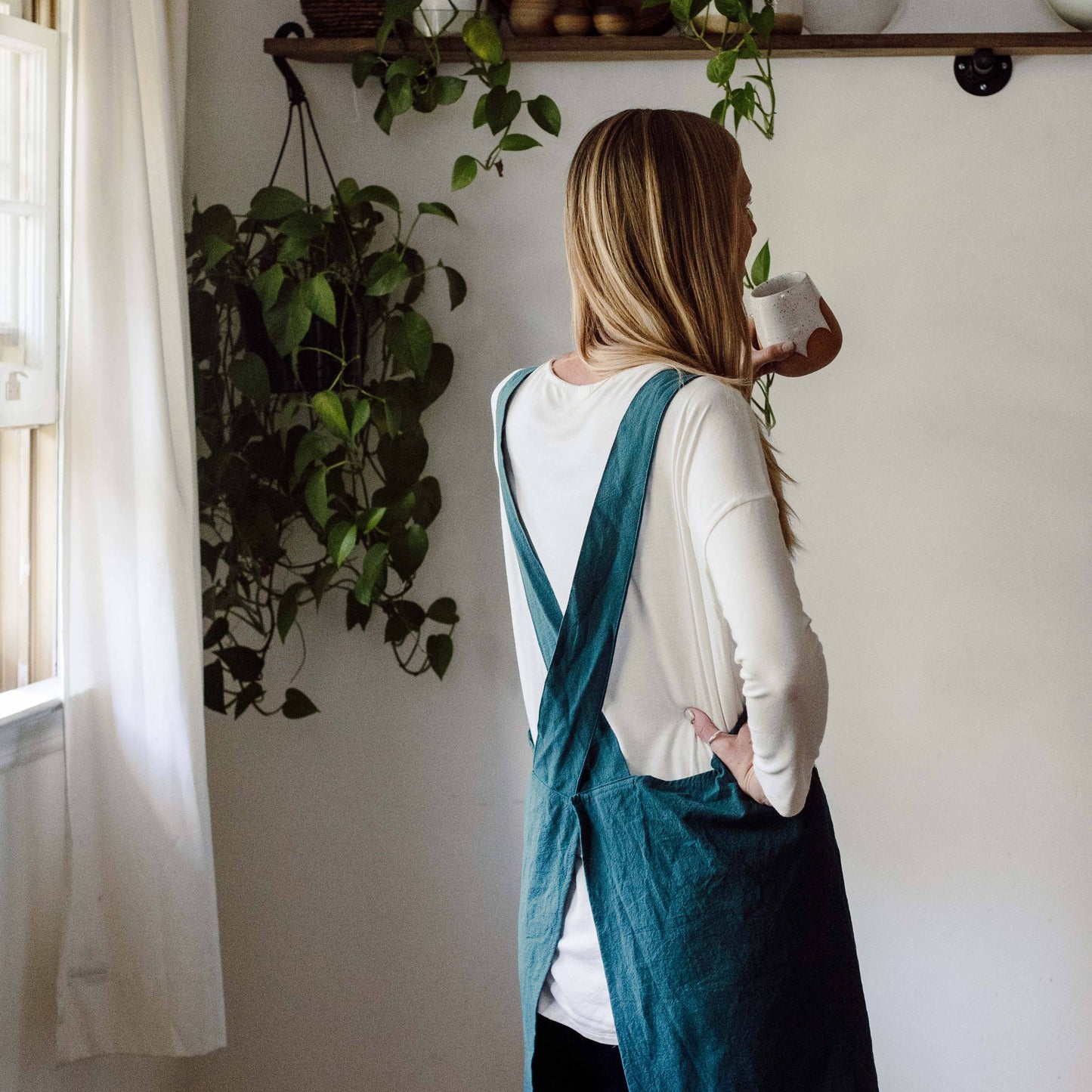 Cross Back Apron