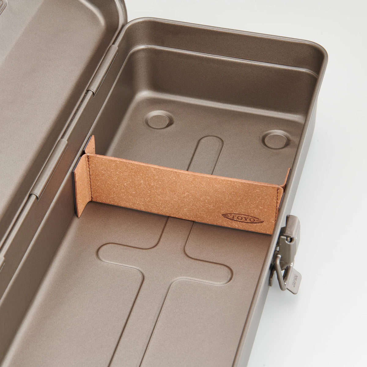 Toyo Leather Magnetic Divider