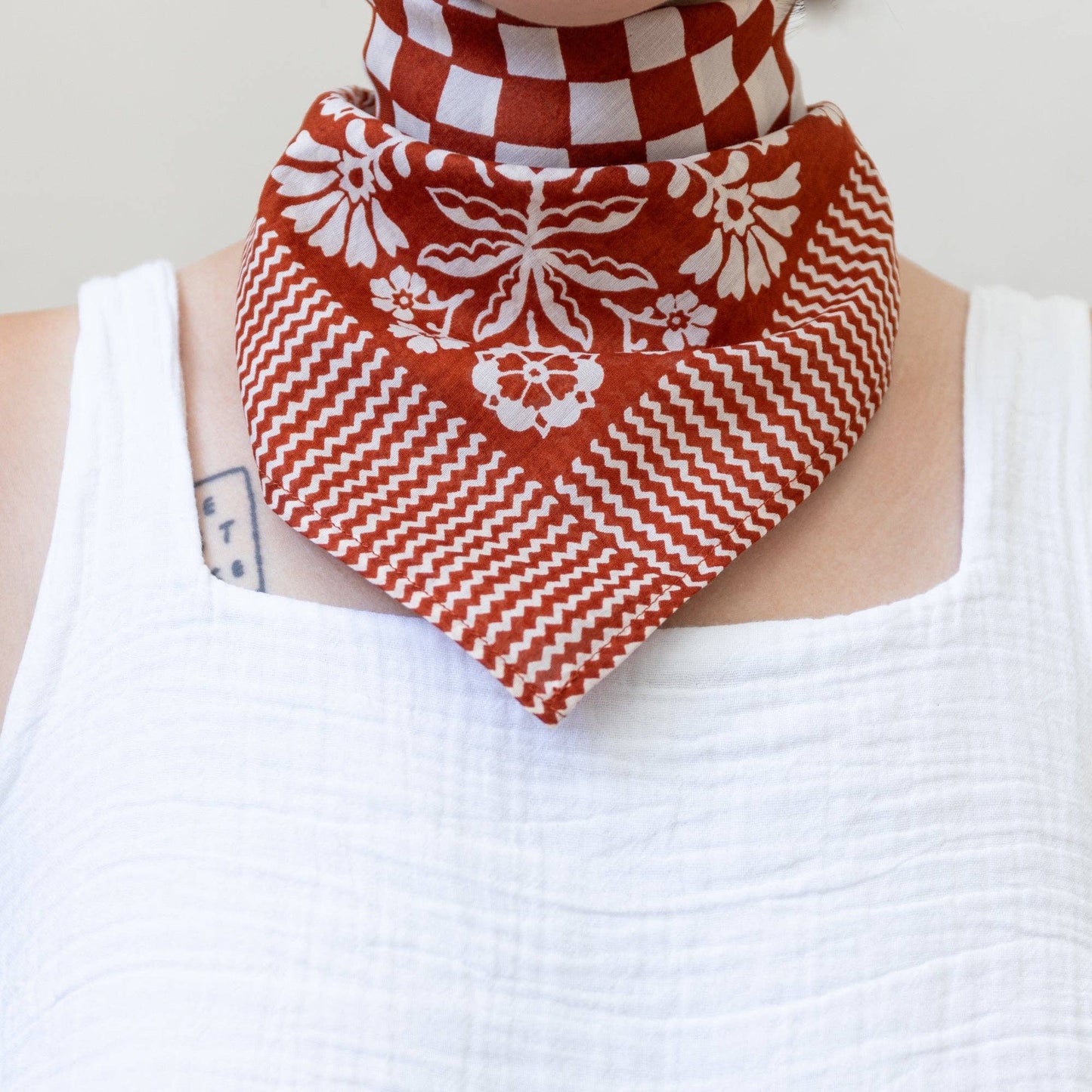 Cotton Sundial Bandana | Chili