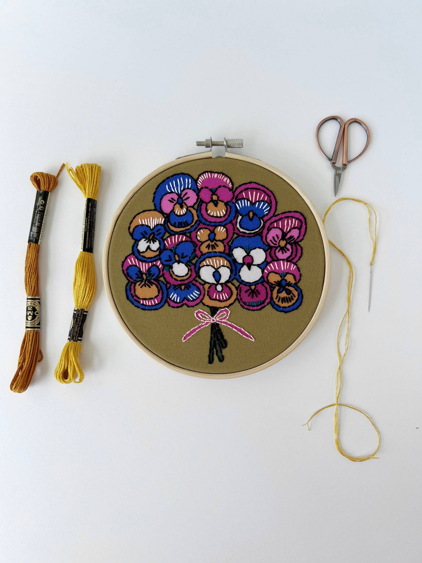 Rikrack Pansy Embroidery Kit
