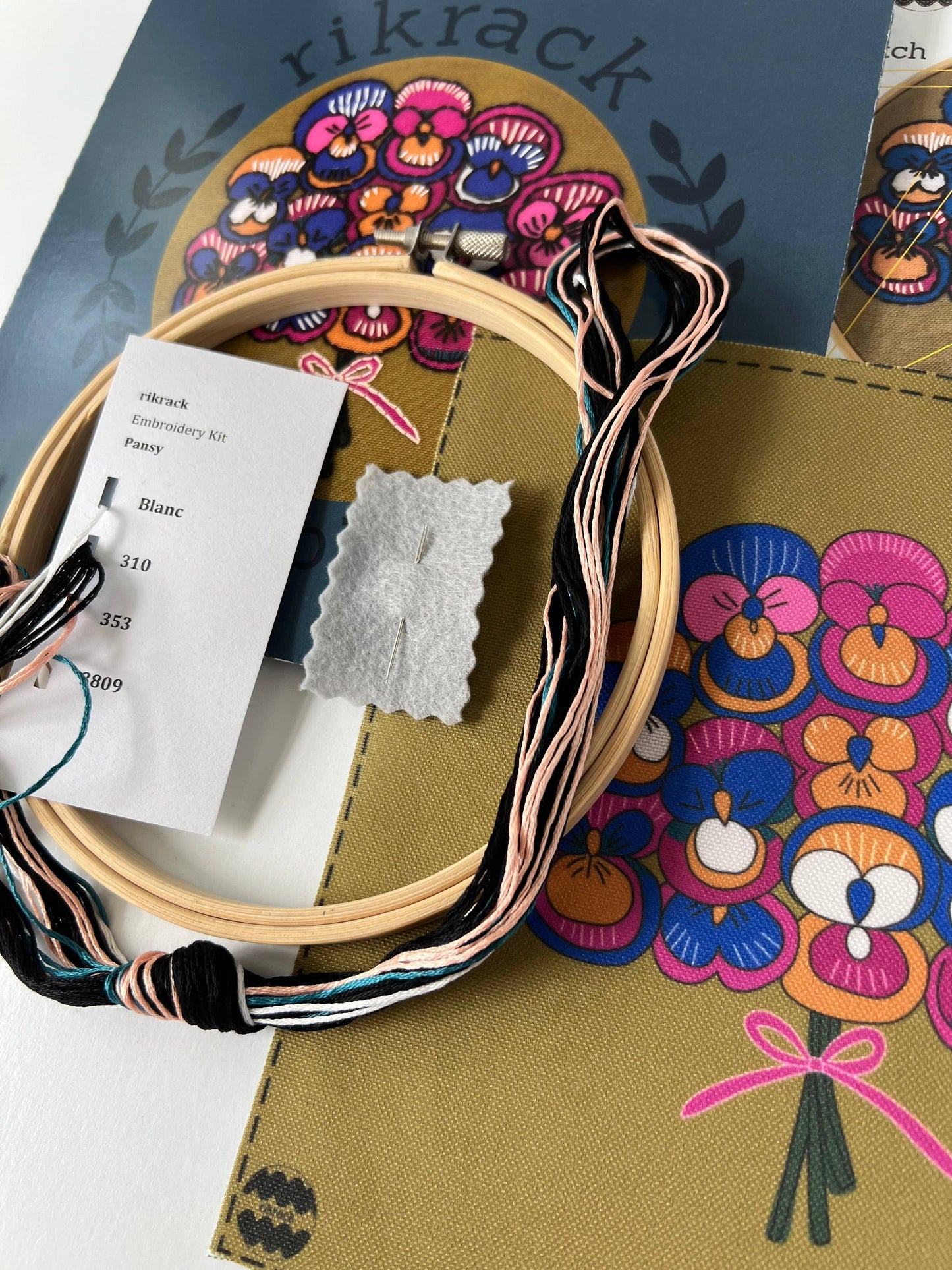 Rikrack Pansy Embroidery Kit