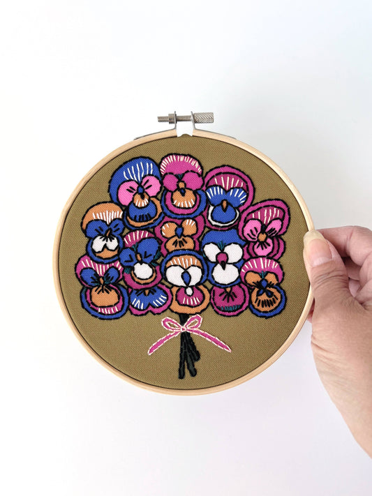 Rikrack Pansy Embroidery Kit